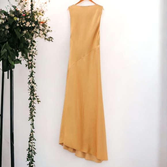 ZARA GOLD LINEN BLEND BIAS CUT RUSTIC MIDI DRESS
SIZE SMALL - Picture 7 of 11